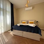 Downtown Superior Bestern Διαμέρισμα *